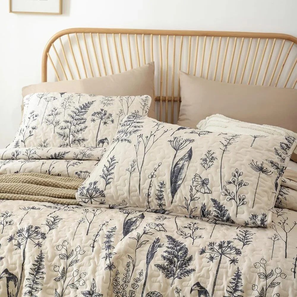 New Quilts Queen Size Beige Quilt Botanical with Floral Pattern Microfiber